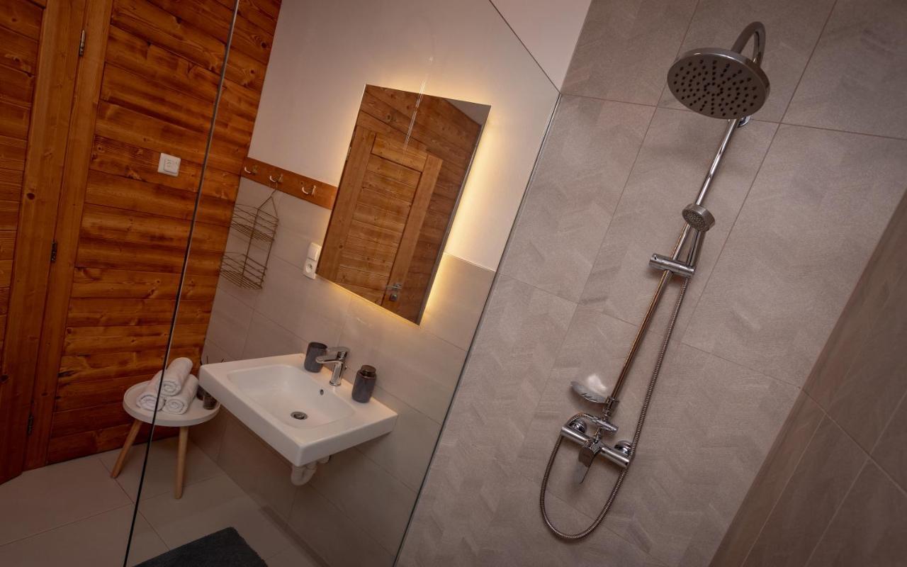 Vila Somani Nova Lesna Ngoại thất bức ảnh